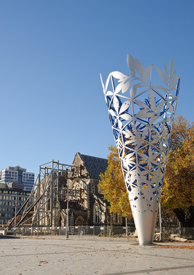 Neil Dawson Chalice 2001. Steel, aluminium sheet, with ChristChurch Cathedral in the background