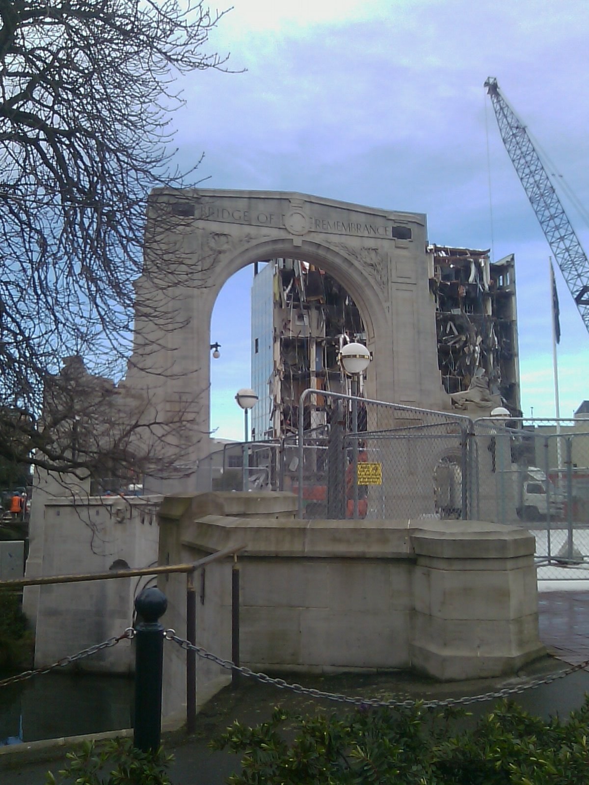 Bridge of Remembrance 1937 and 2011