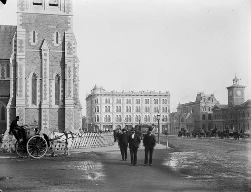 Burton Brothers [Cathedral Square, Christchurch] c.1886. Photograph from silver gelatin dry plate negative. Museum of New Zealand Te Papa Tongarewa C.011561