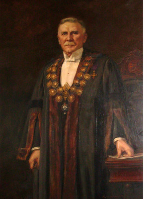 Richard Wallwork H. Holland Esq. C.B.E. in Mayoral Regalia. Oil on canvas. Collection of Christchurch Art Gallery Te Puna o Waiwhetū