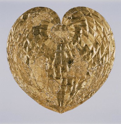 Ruth Watson Take heart 1999. Chocolate wrapping paper and pins. Collection of Christchurch Art Gallery Te Puna o Waiwhetū. Reproduced courtesy of the artist