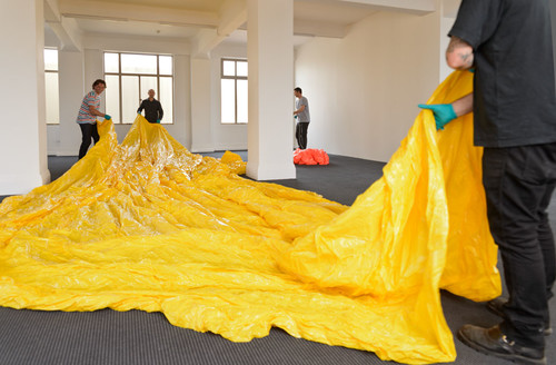 Seung Yul Oh Huggong 2012. Vinyl/sheet rubber, air. Courtesy the artist and Starkwhite. Photo: John Collie