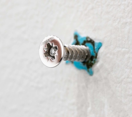 Susan Collis As good as it gets 2008–10. 18-carat white gold (hallmarked), white sapphire, turquoise. Collection of Christchurch Art Gallery Te Puna o Waiwhetū, purchased 2011