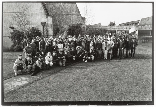 University of Canterbury School of Fine Arts, class of 1986. Image courtesy Tony de Lautour