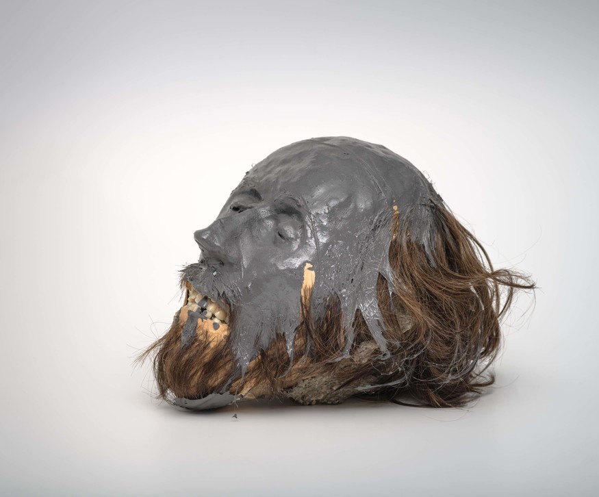 Francis Upritchard Sammuel Horwell 2015. Foam, nylon, fake hair and teeth, resin, glue. Courtesy Kate MacGarry, London