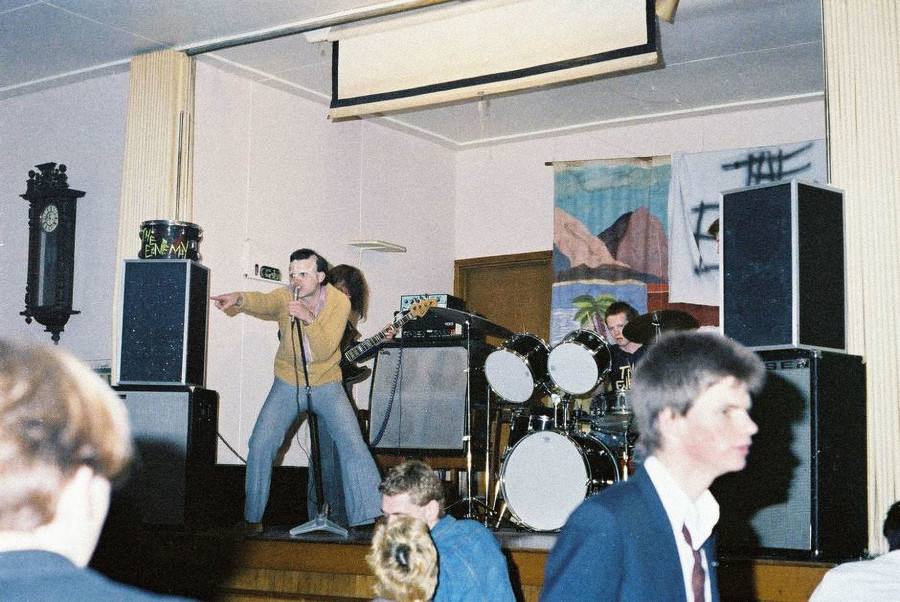 Jeff Batts, The Enemy, Roger Shepherd in theforeground. Beneficiaries Hall, Dunedin, 1978.Photograph. Collection of Jeff Batts, Dunedin