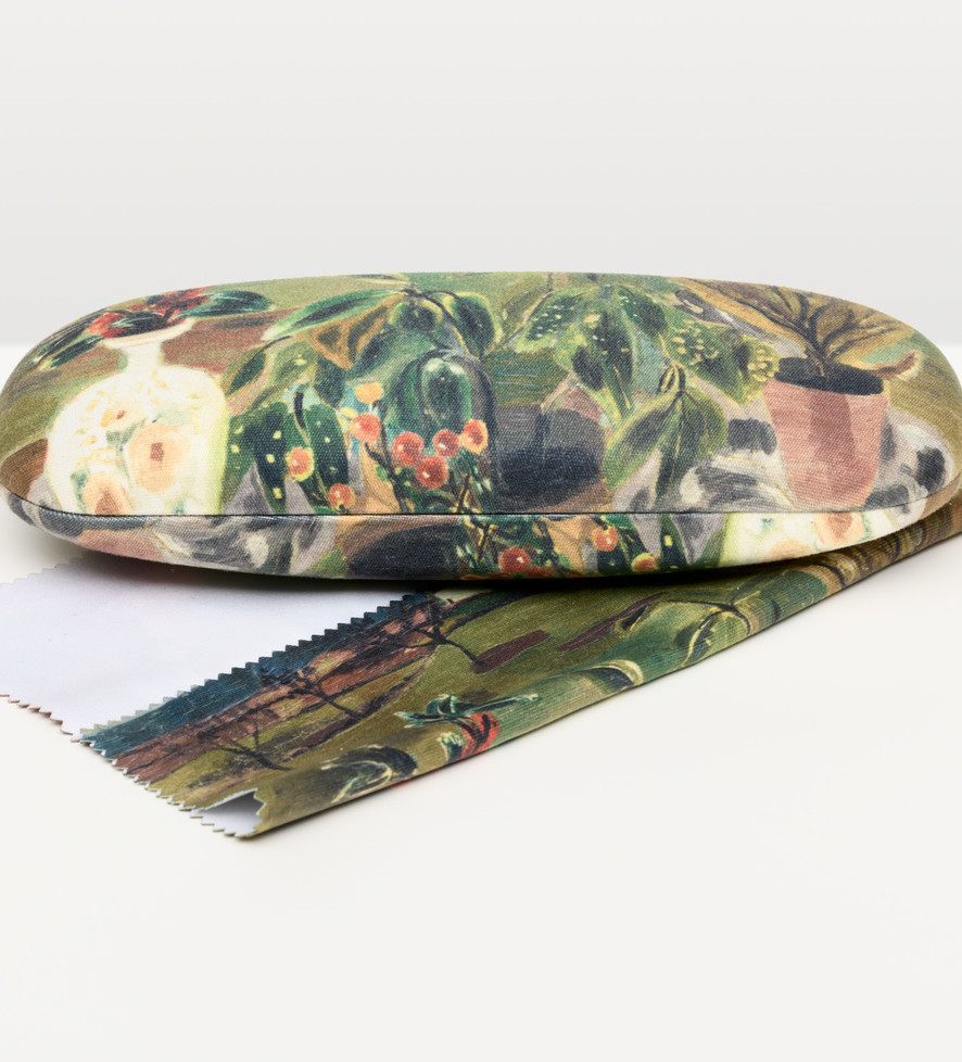 Berries and Laurel Glasses Case and Cleaning Cloth Set