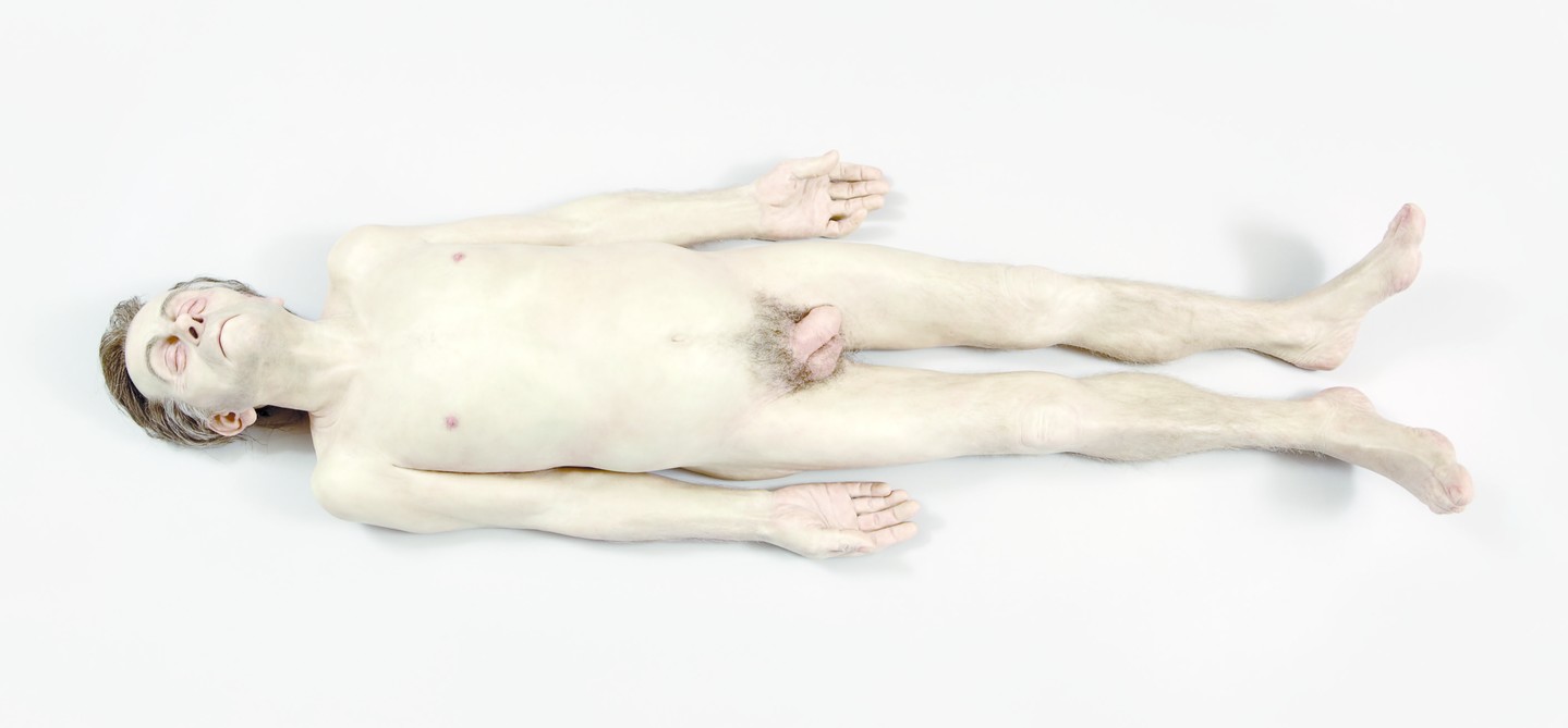 Ron Mueck Dead Dad 1996–7. Silicone, polyurethane, styrene, synthetic hair, ed. 1/1. Stefan T. Edlis Collection, Chicago. © Ron Mueck courtesy Anthony d’Offay, London. Photo: Michael Tropea