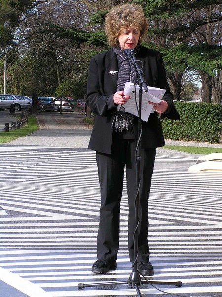 Speaking at ECHO exhibition opening as part of SCAPE Public Art Biennial at Riccarton House and Bush Putaringamotu in 2004