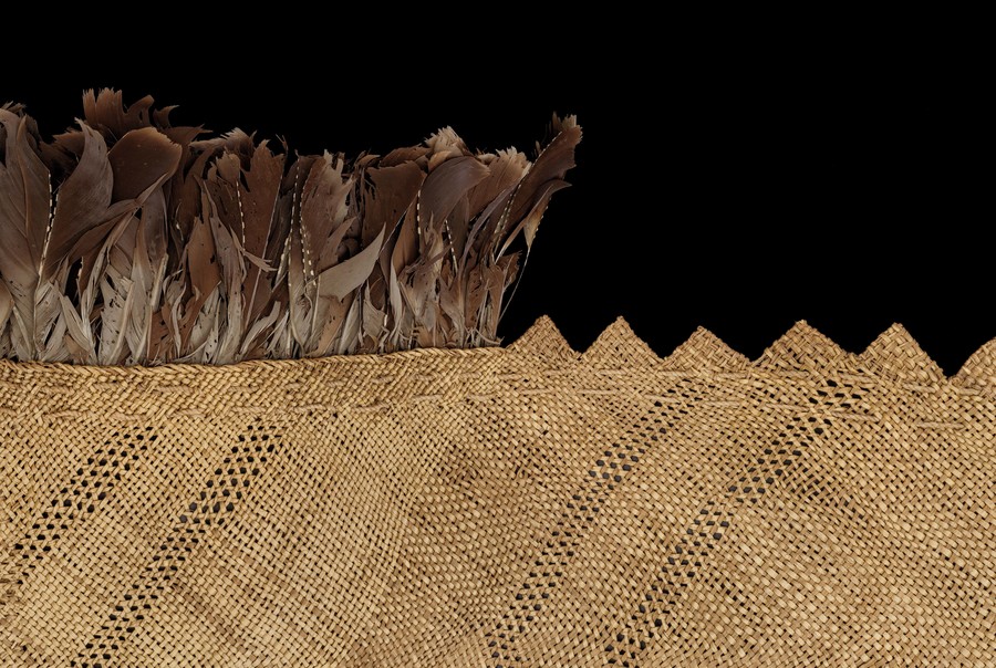 Makers unknown Te Rā [the sail] (detail) c. 1770–1800. Harakeke, kererū, kāhu and kākā feathers, dog skin. On loan from the Trustees of the British Museum. © The Whakaarahia anō te rā kaihau Te Rā Project. Photo: Cultural Heritage Imaging