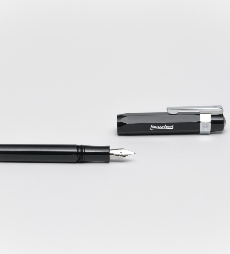 Fountain Pen - Black Medium Nib